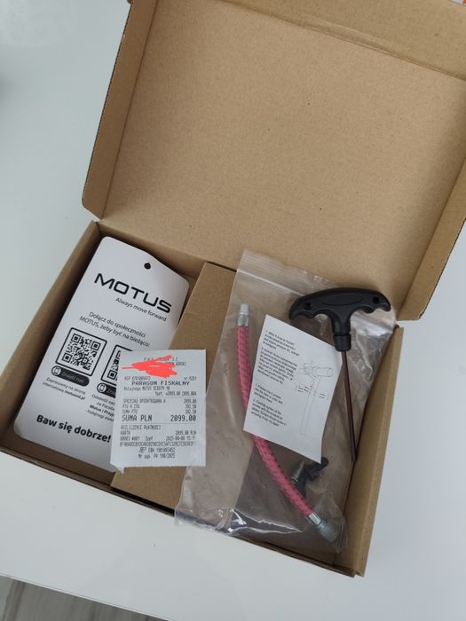 Hulajnoga elektryczna   Motus 10