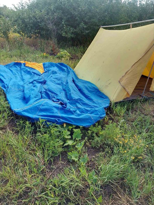 Продам двухместную палатку. Б/у