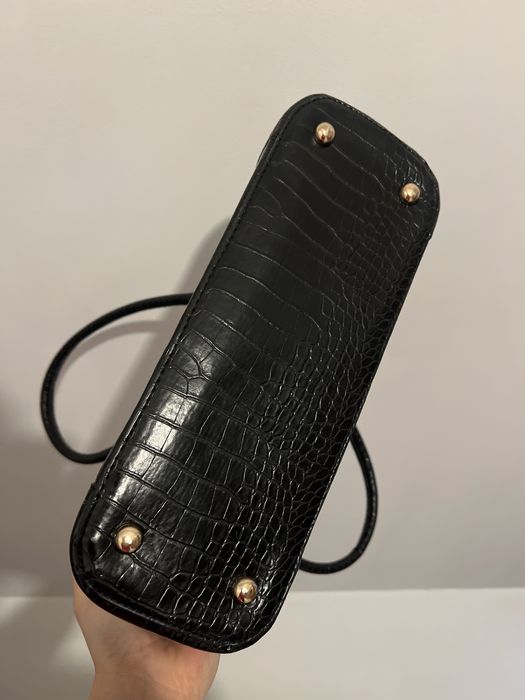 Czarna torebka eko skora na ramie PRADA butik