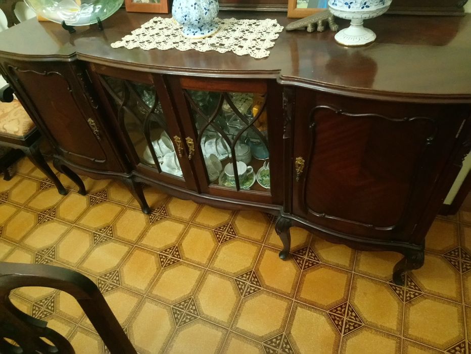 Aparador com vitrine década de.70