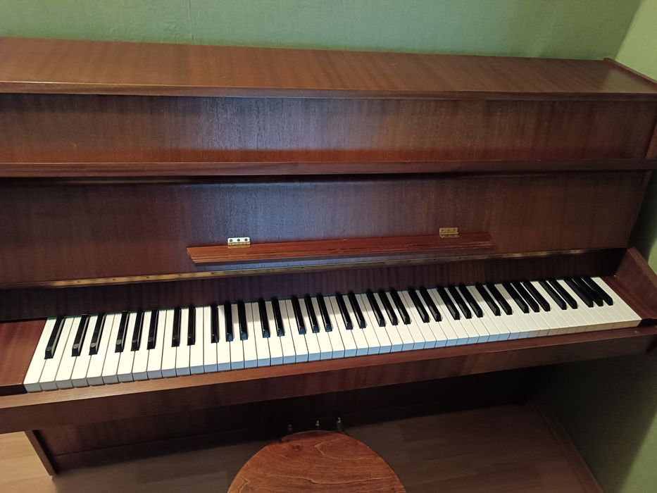 Piano Calisia używane