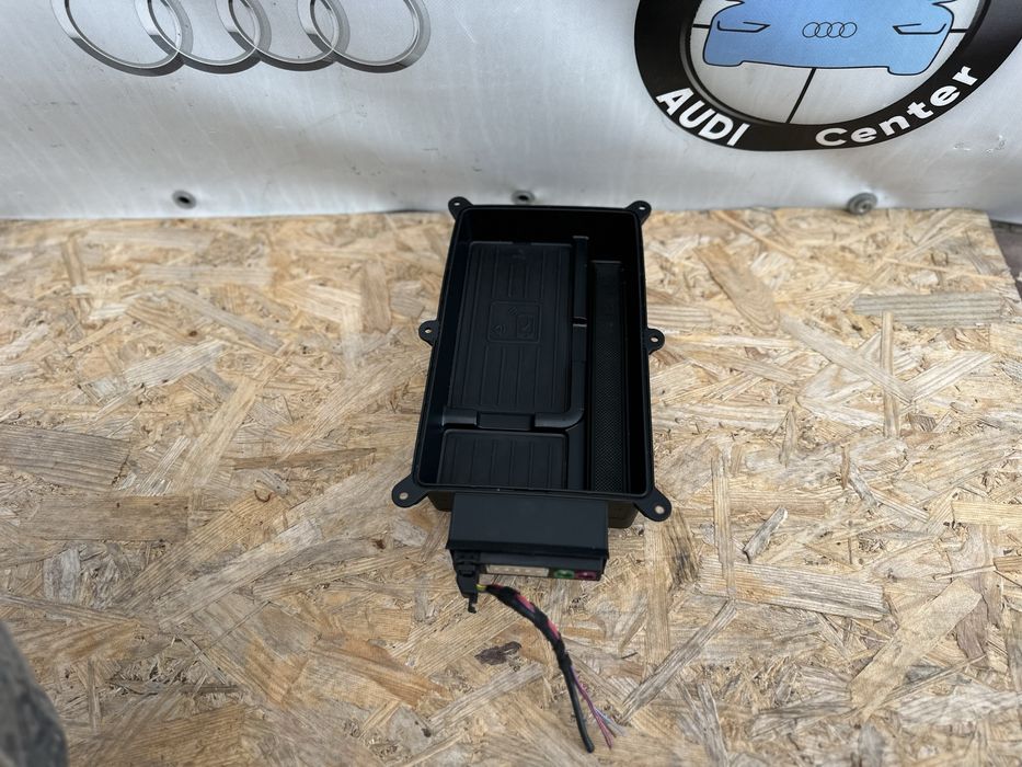Безпроводна зарядка audi A4 B9 Зарядний пристрій бездротова зарядка
