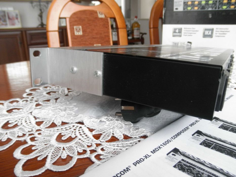 Behringer MDX4600 MULTICOM PRO-XL. ekspander/bramka/kompresor/limiter.