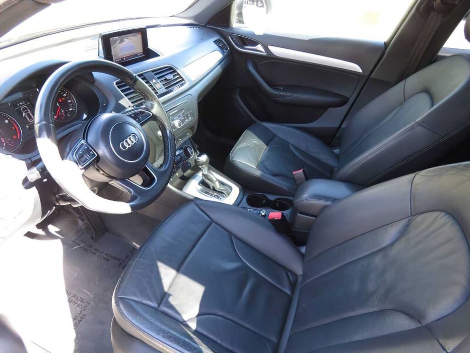 Audi Q3      2018