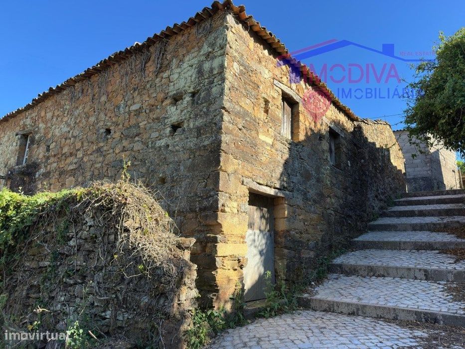 Moradia em Projeto com Arquitetura Moderna e Acabamentos de Qualida...