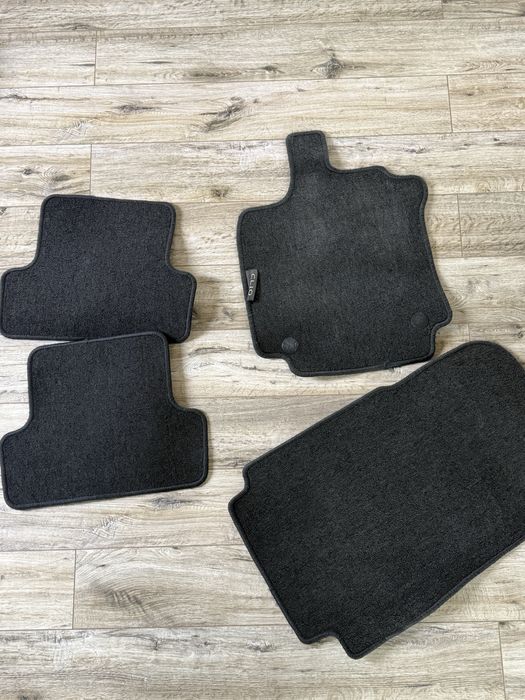 Oryginalne dywaniki Clio 4