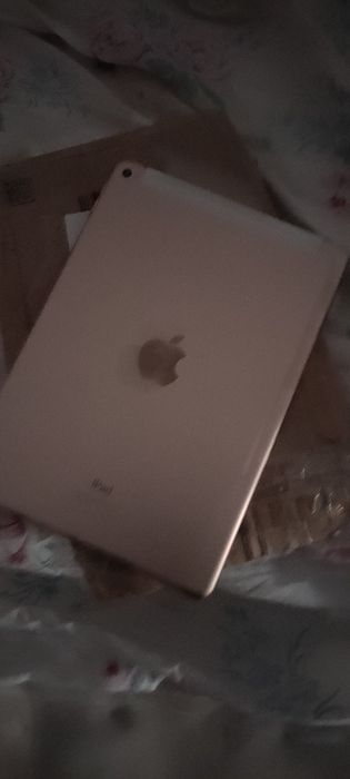 iPad air 2 dourado
