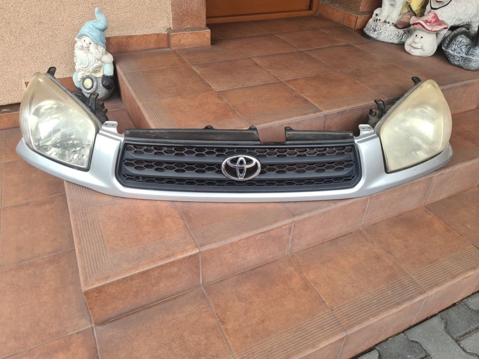 Lampy grill + listwa podreflektorowa RAV4 2