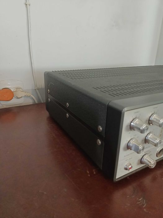 Saba 9240 electronics amplituner