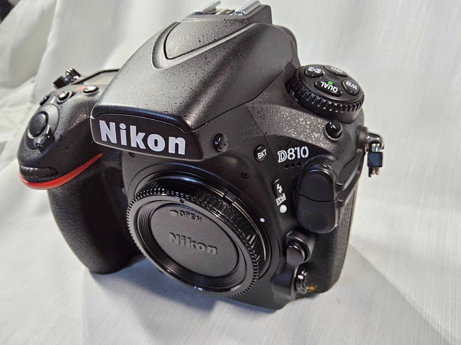 Nikon D 810 COMO NOVA , com apenas 5626 Disparos + Vários accesórios