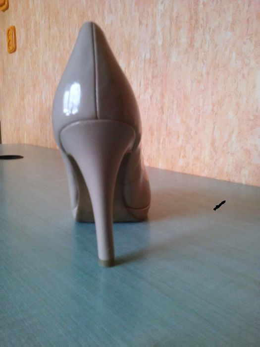 buty szpilki-M&S, czółenka (6,5/39-40) system-INSOLIA; komunia,wesele