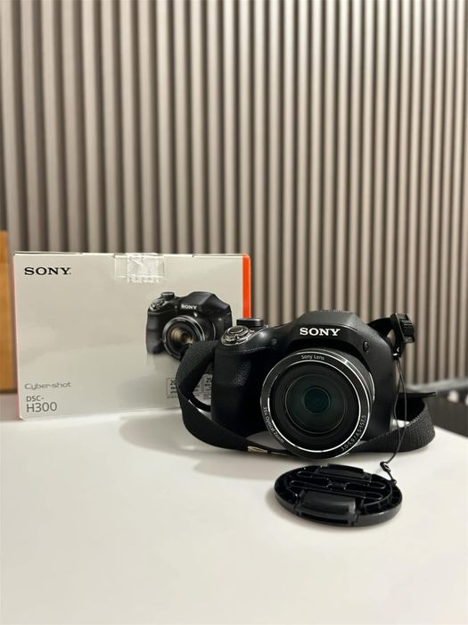Sony DSC-H300 com pouco uso.