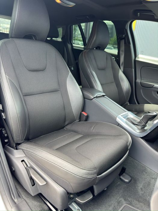 Volvo V60 Facelift D4 2.0 Diesel 181 к.с. Автомат Aisin