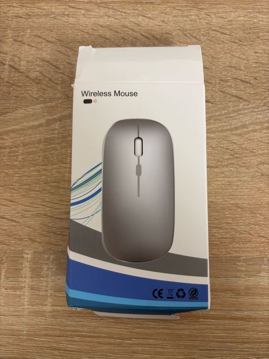 Захисний чохол з клавіатурою та бездротовою мишкою для iPad 11(А16)