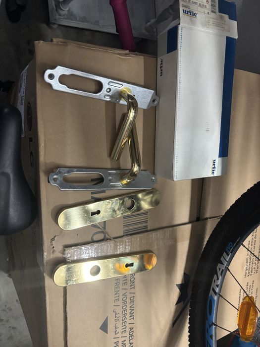 Puxadores dourados porta (8)