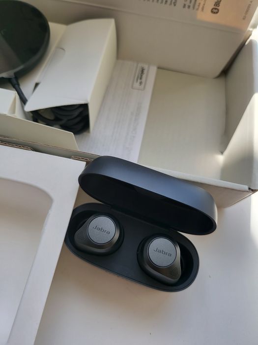 Навушники гарнітура Jabra Elite 85T + 2 безпровідних зарядки