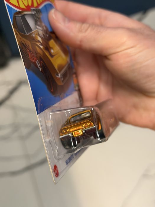 Hot Wheels '68 Corvette Gas Monkey Garage STH super treasure hunt TH