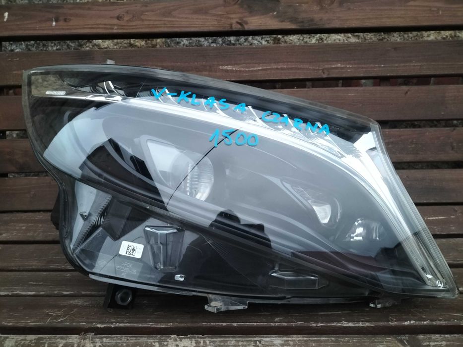 Mercedes V klasa full LED lampa prawa czarna