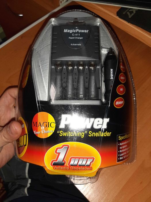 Зарядное устройство 3в1 Magic Power (C-411) 4xAA/AAA (сеть, авто)