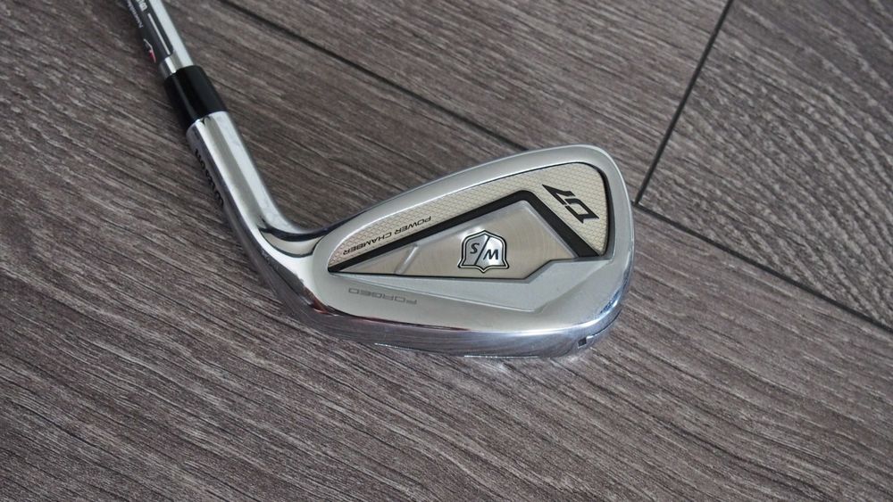 Kij do golfa Wilson Staff iron 7 idealny na pierwszy kij