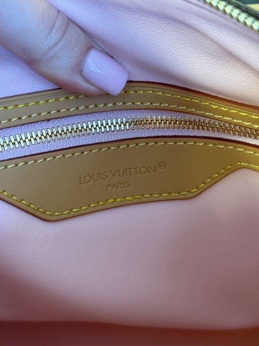 Сумочка в стилі LV