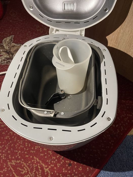 Продам хлебопечку Kenwood