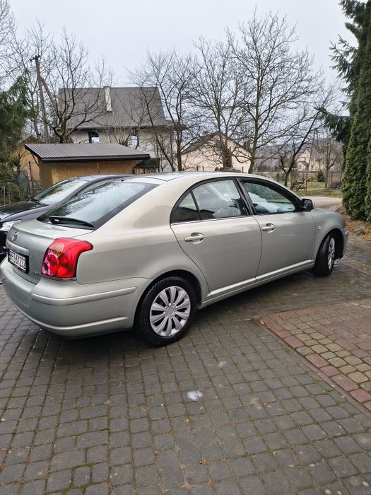 Toyota Avensis t25