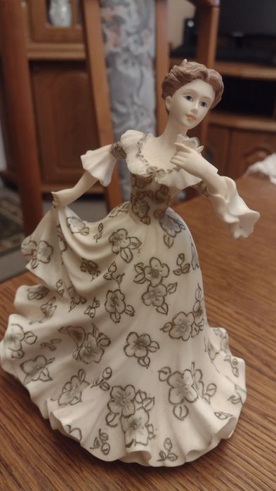 Figurki Leonardo Collection Emily oraz AMy