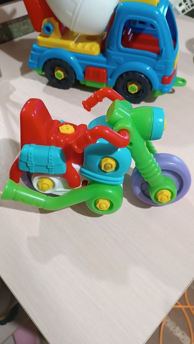 Іграшки дитячі, техніка для хлопчика.