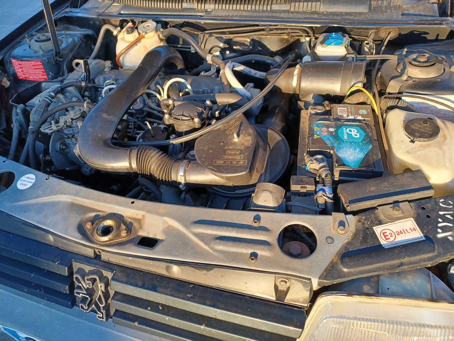 Peugeot 205 XAD 1.8D em bom estado