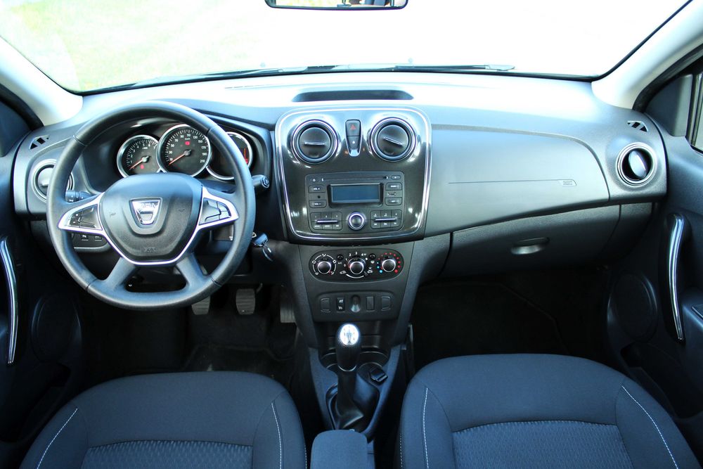 Dacia Sandero II lift, benzyna, klima, niski przebieg!