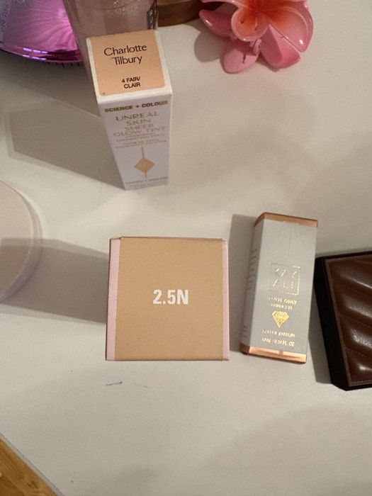 Podklad dlugotrwaly Kyllie Cosmetics