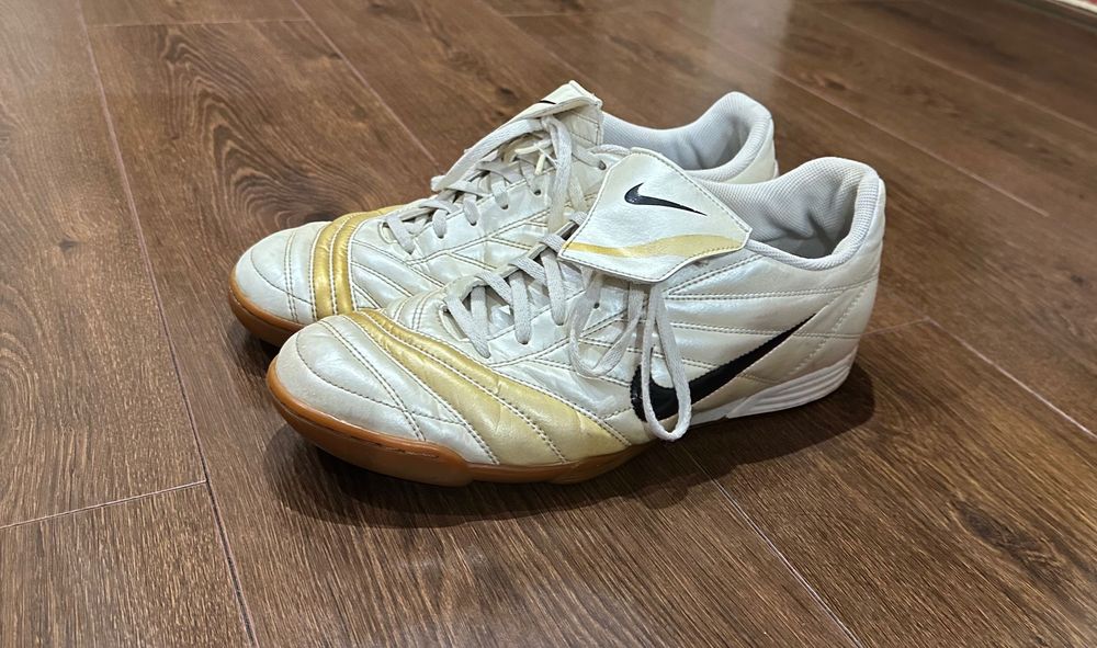 Футзалки Adidas Mundial NIKE Premier стан гарний