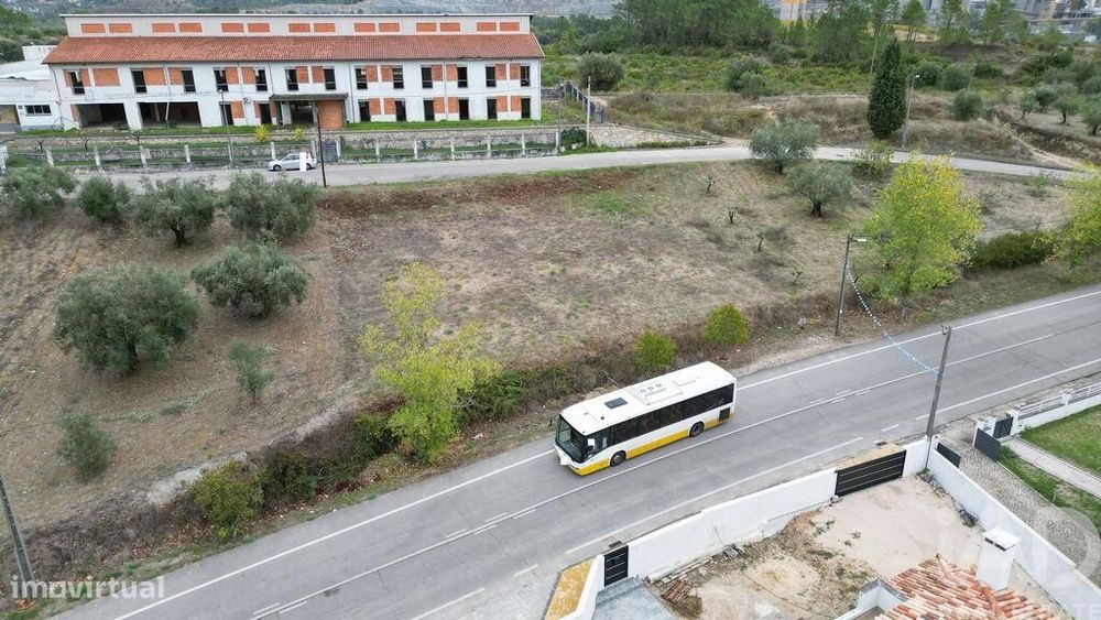Terreno para construção em Souselas e Botão