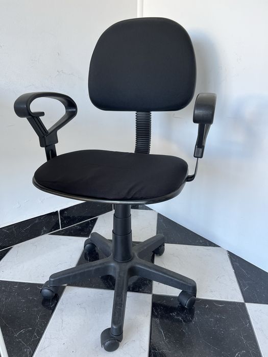 Cadeira Escritório Rotativa c/ Braços