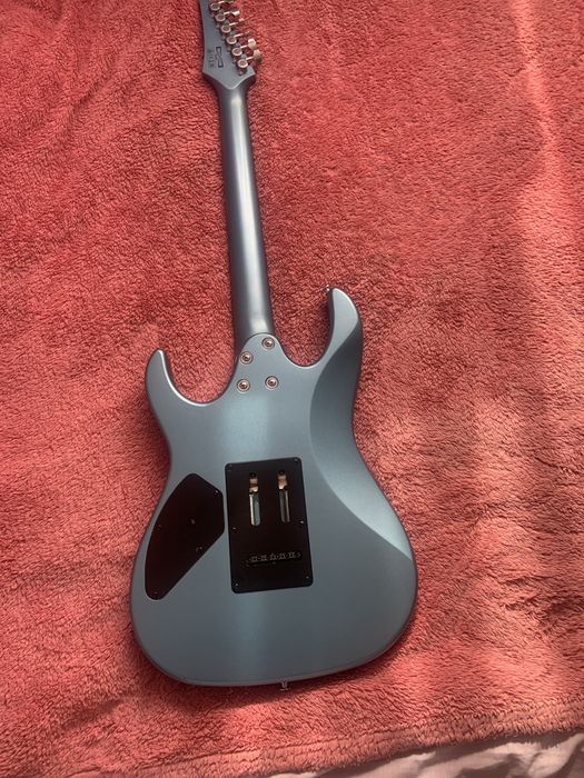 Электрогитара Ibanez GIO — отличное состояние + чехол и ремень (предоплата)
