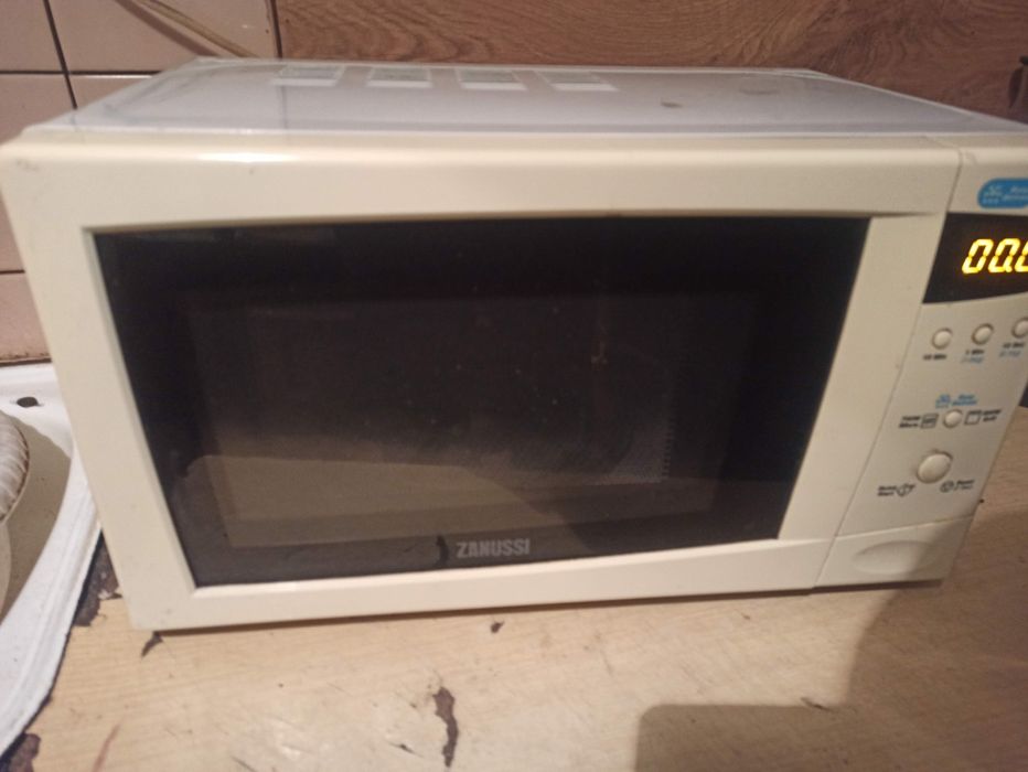 Kuchnia kuchenka mikrofalowa mikrofala Zanussi