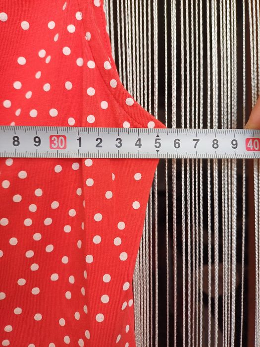 Vestido vermelho com bolinhas brancas (S)