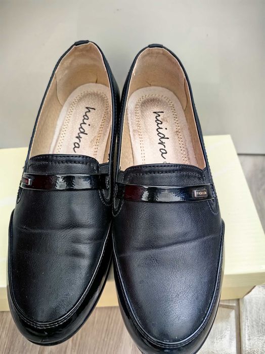 Półbuty czarne na obcasie eleganckie rozmiar 39