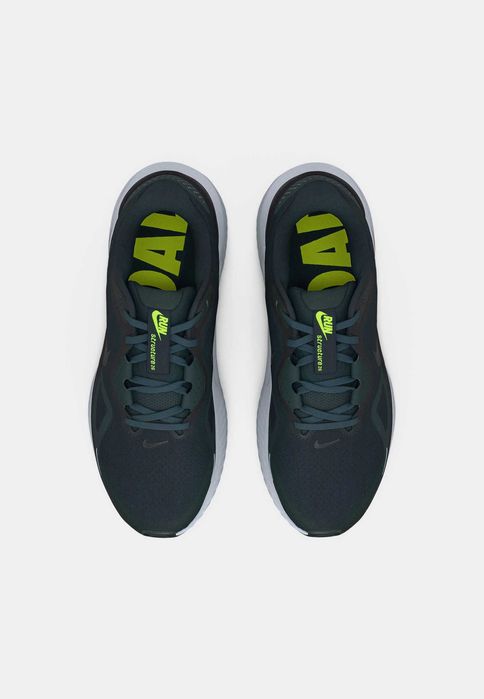 Sapatilhas Nike Structure 26 Wide tam. 43 (ABSOLUTAMENTE NOVAS)