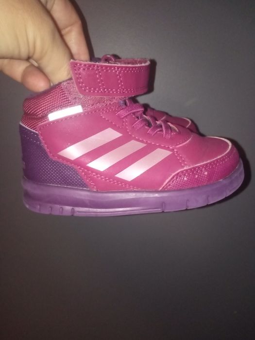 Buty niemowlęce adidas z cholewką