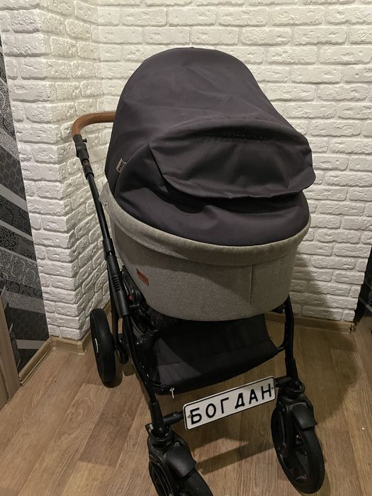 Продам дитячу коляску (2 в 1) люлька+ прогулянкова
