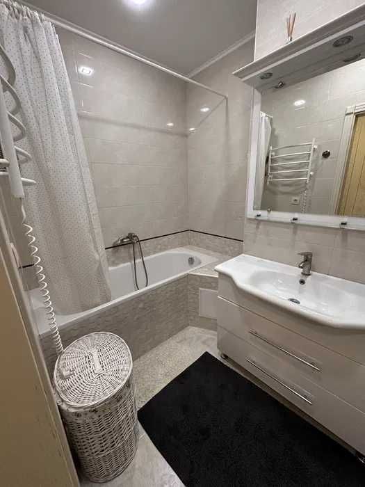 Двокімнатна квартира Анатолія Петрицького ЖК Відпочинок Святошин