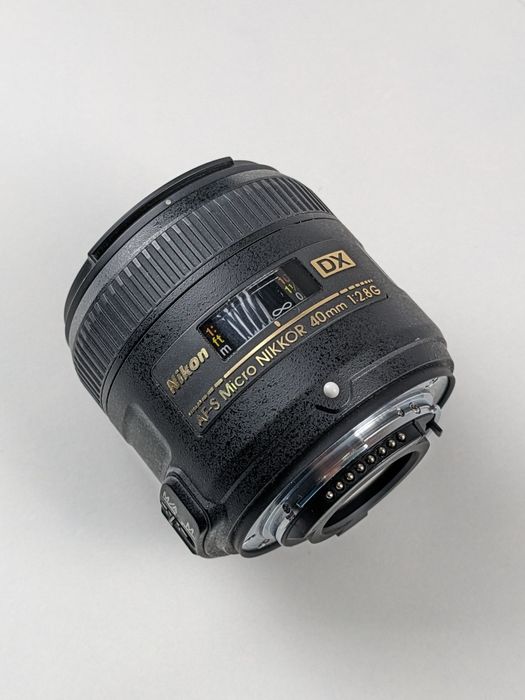 Макро об'єктив Nikon AF-S DX Micro Nikkor 40mm 2.8G: 500 грн. Объективы  Киев на Olx