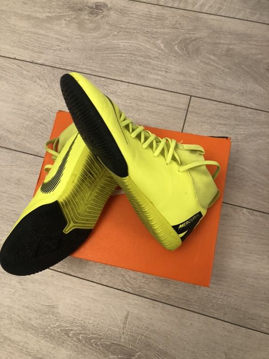 Buty NIKE r. 38,5