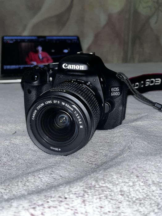 Фотоаппарат Canon EOS 600D