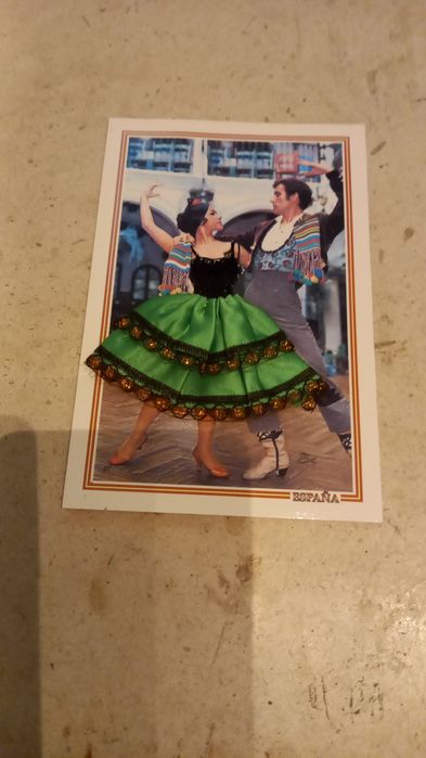 Vendo postais de trajes espanhois em relevo
