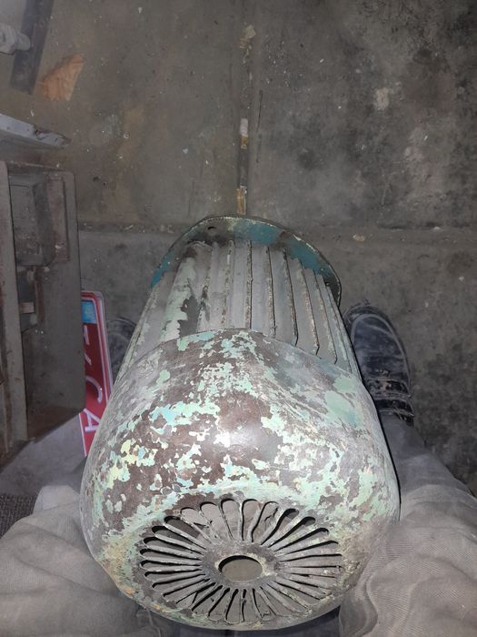 двигатель 7.5 к.380/220