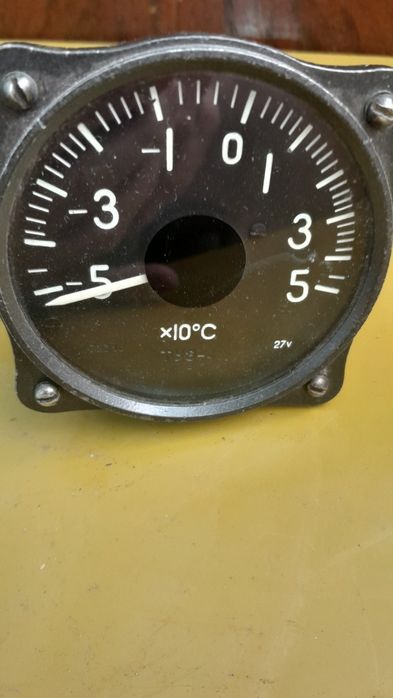 Указатель температуры (ТУЭ4), Указатель давления.