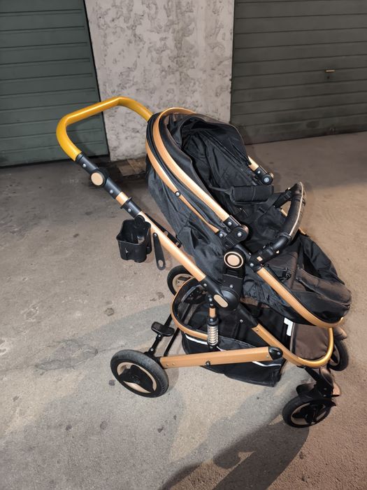 Carrinho de bebé com babycoque